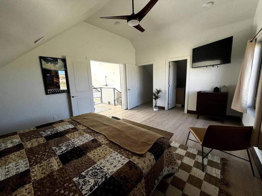 Villa Red Rock Retreat Stunning Floor To Ceiling Views Hatch Exterior foto
