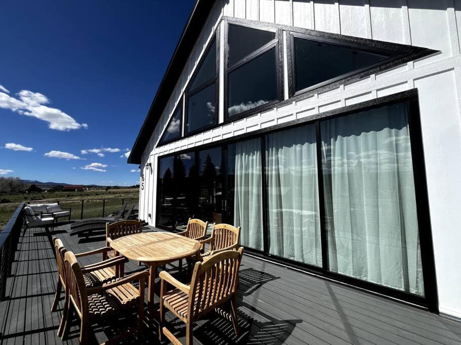 Villa Red Rock Retreat Stunning Floor To Ceiling Views Hatch Exterior foto